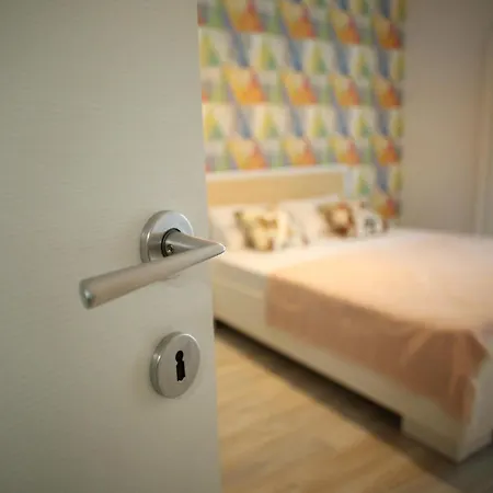 Velier View Apartmanhotel *
