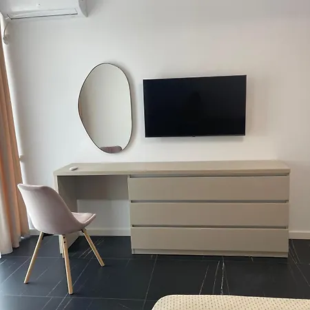 Velier View Apartmanhotel *