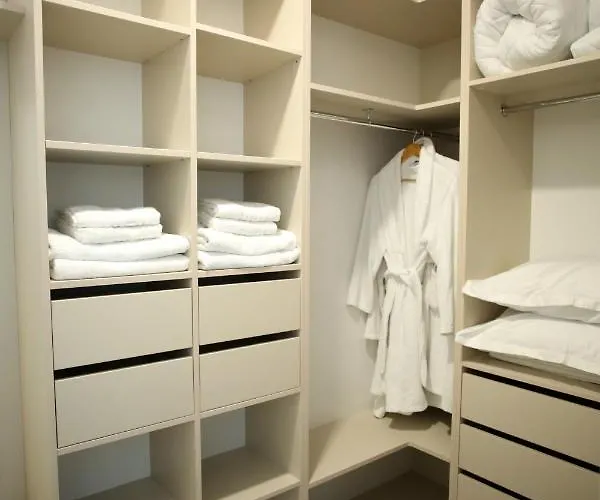 Aparthotel Velier View